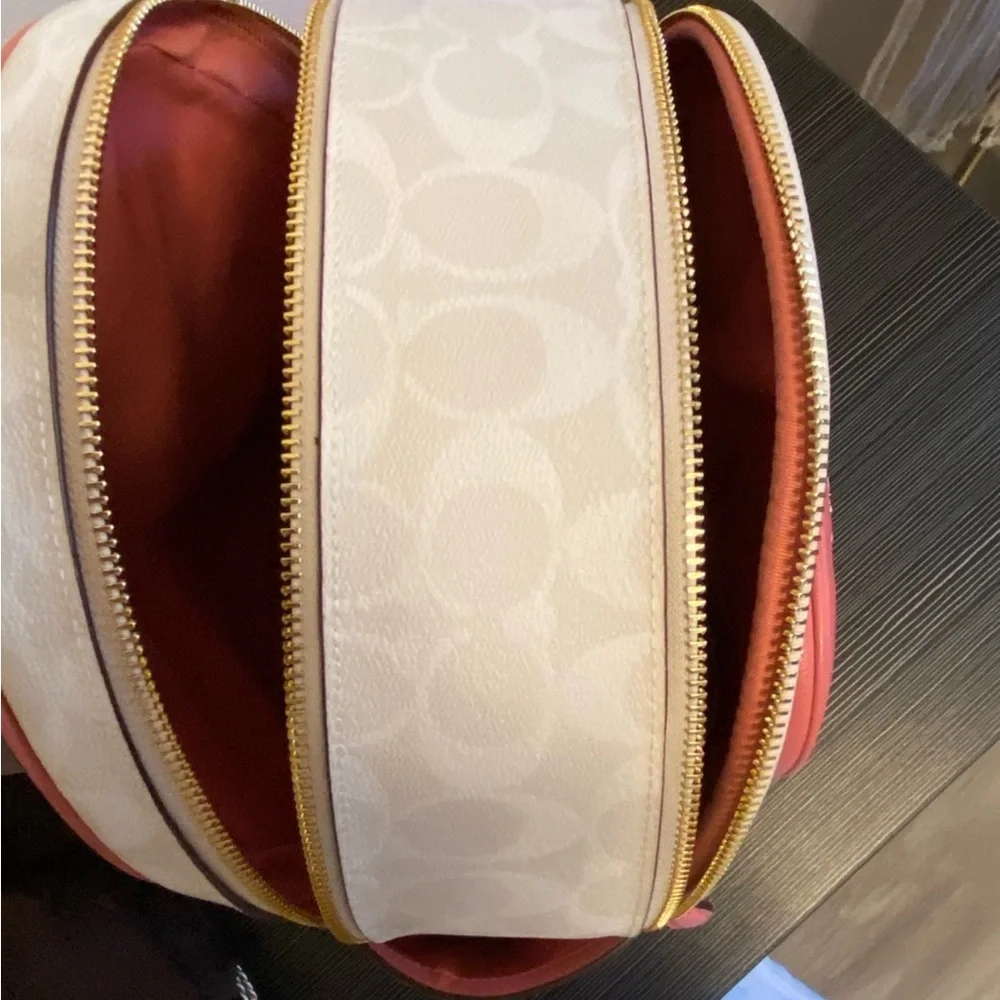 🔖 Coach Backpack - NWT - Picture 4 of 11